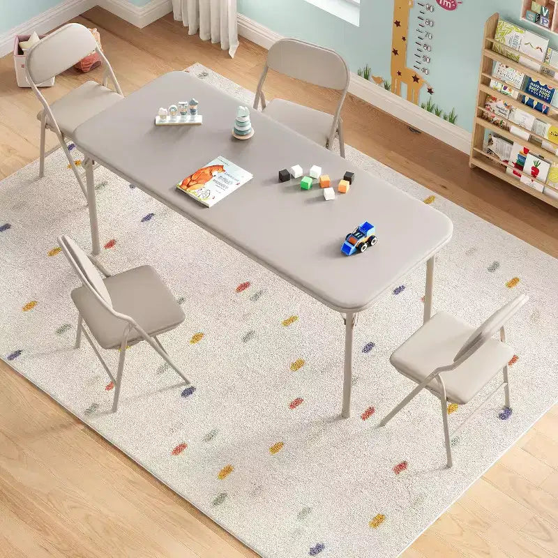 Set di quattro sedie pieghevoli per bambini, adatto per ristoranti, asili nido e aule scolastiche. (Solo sedie)