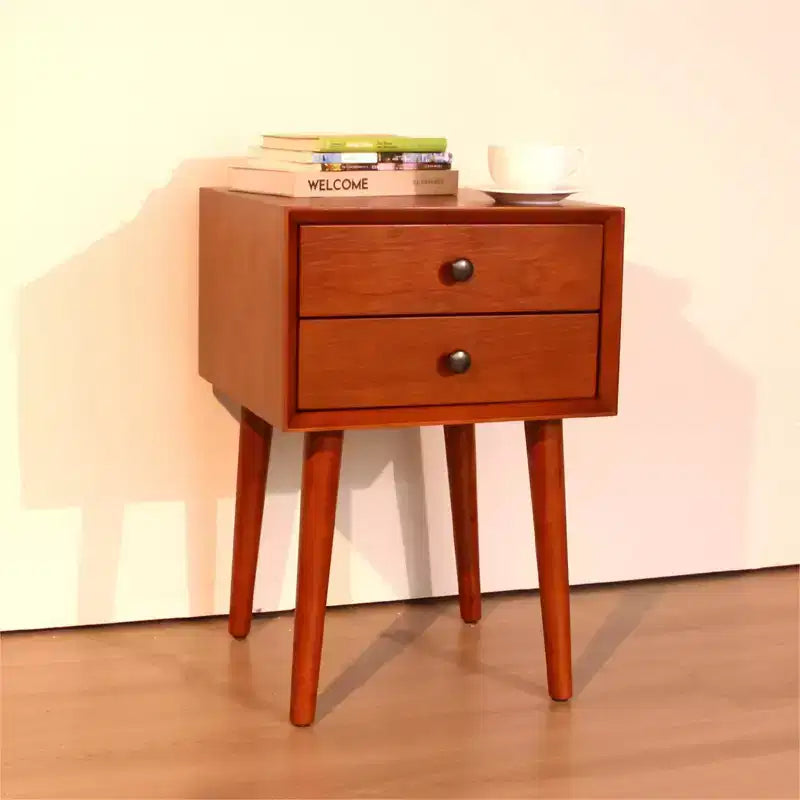 Comodino con 2 cassetti e design frontale angolato per camera da letto o soggiorno